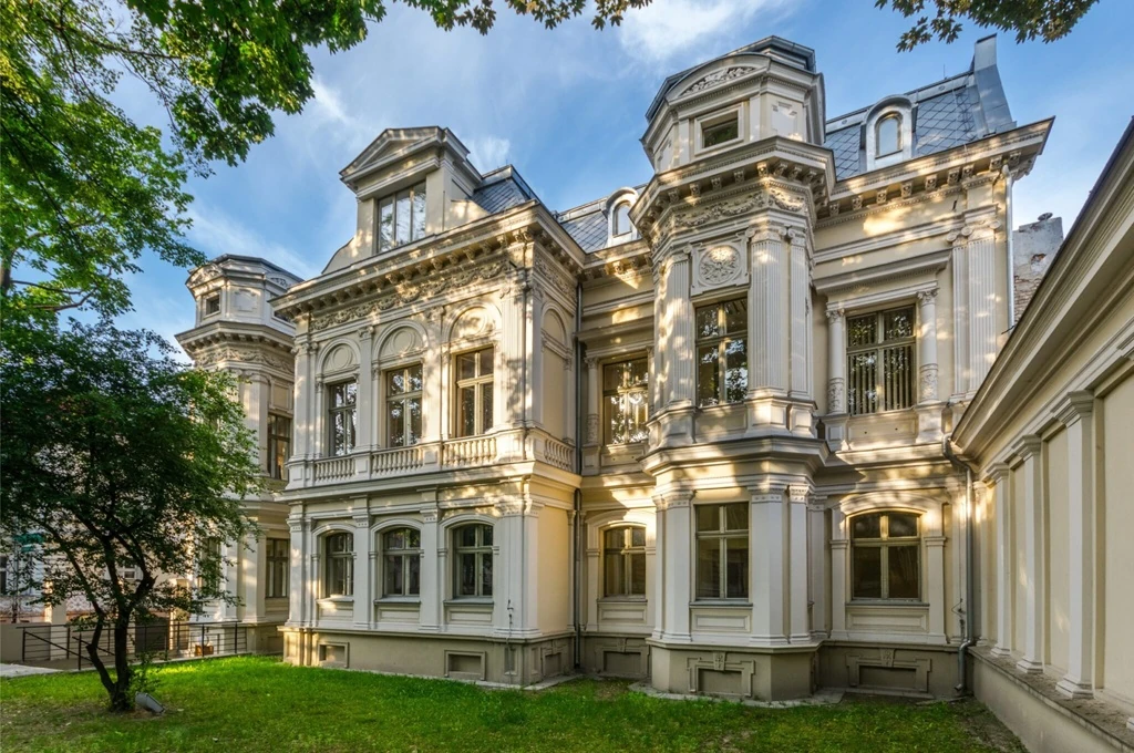 Rola tufu i trasu reńskiego w renowacji zabytków .webp